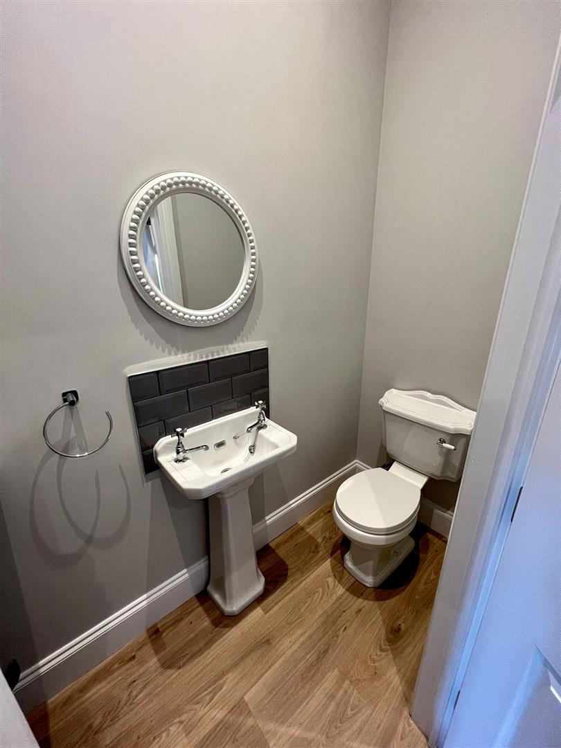 2 Bedroom Apartment To Rent image 12
